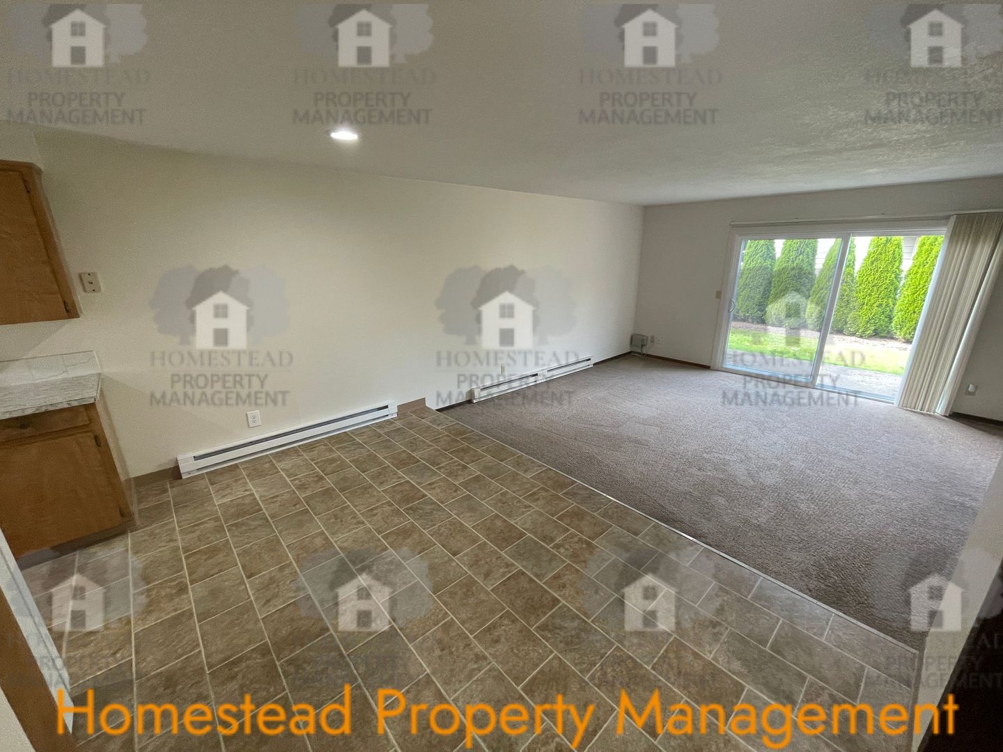 Monmouth Apartment: 331 Broad St N #1-4
