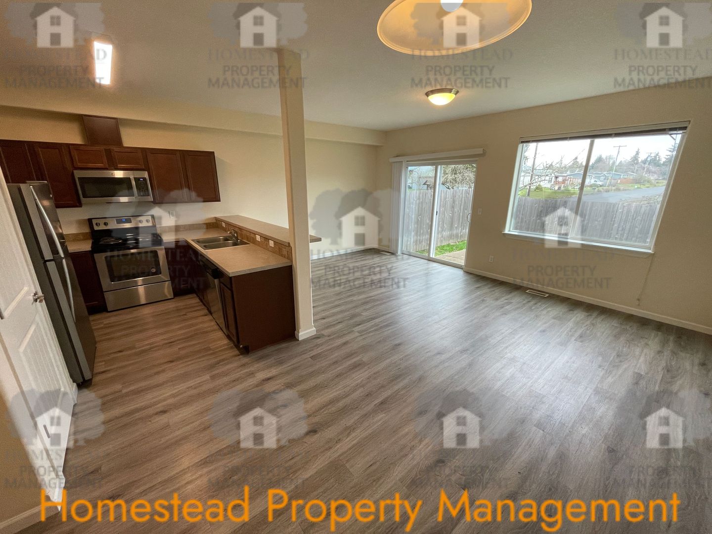 Dallas Apartment: 1220-1222 SE Academy St.