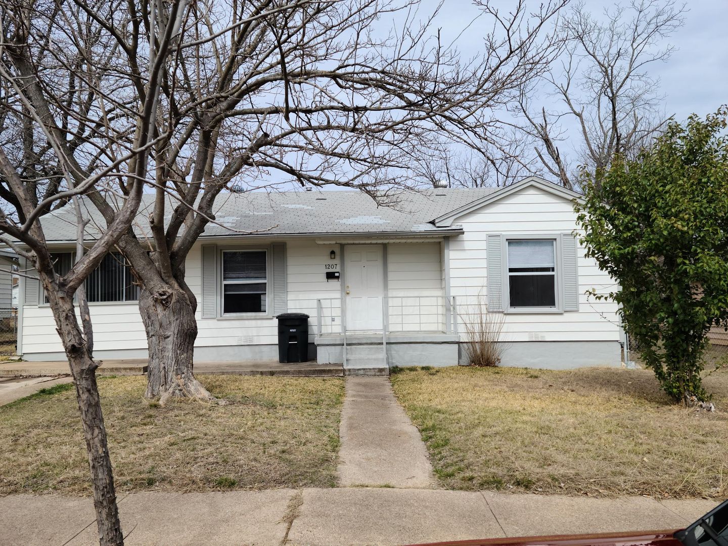 Killeen House: 1207 Gray Dr