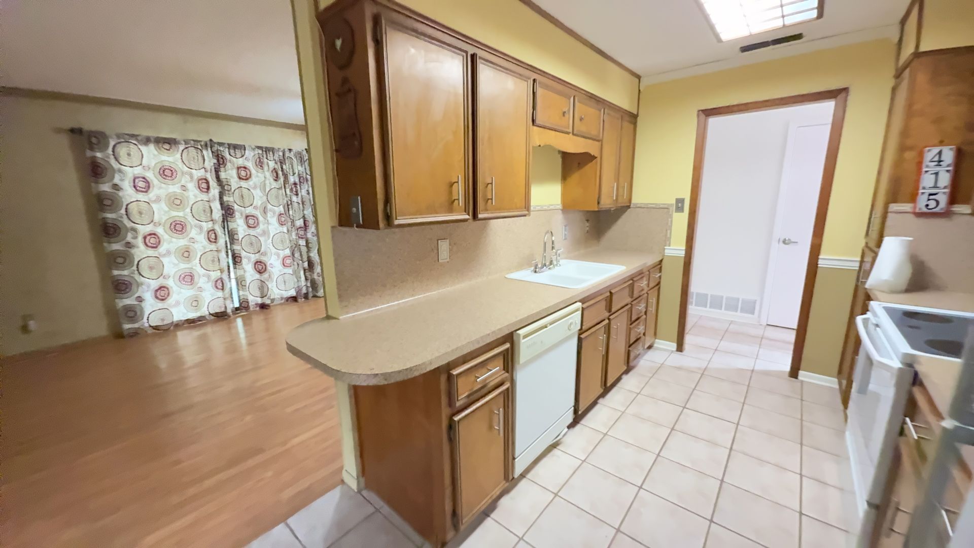 415 Orchid Dr 4 of 12