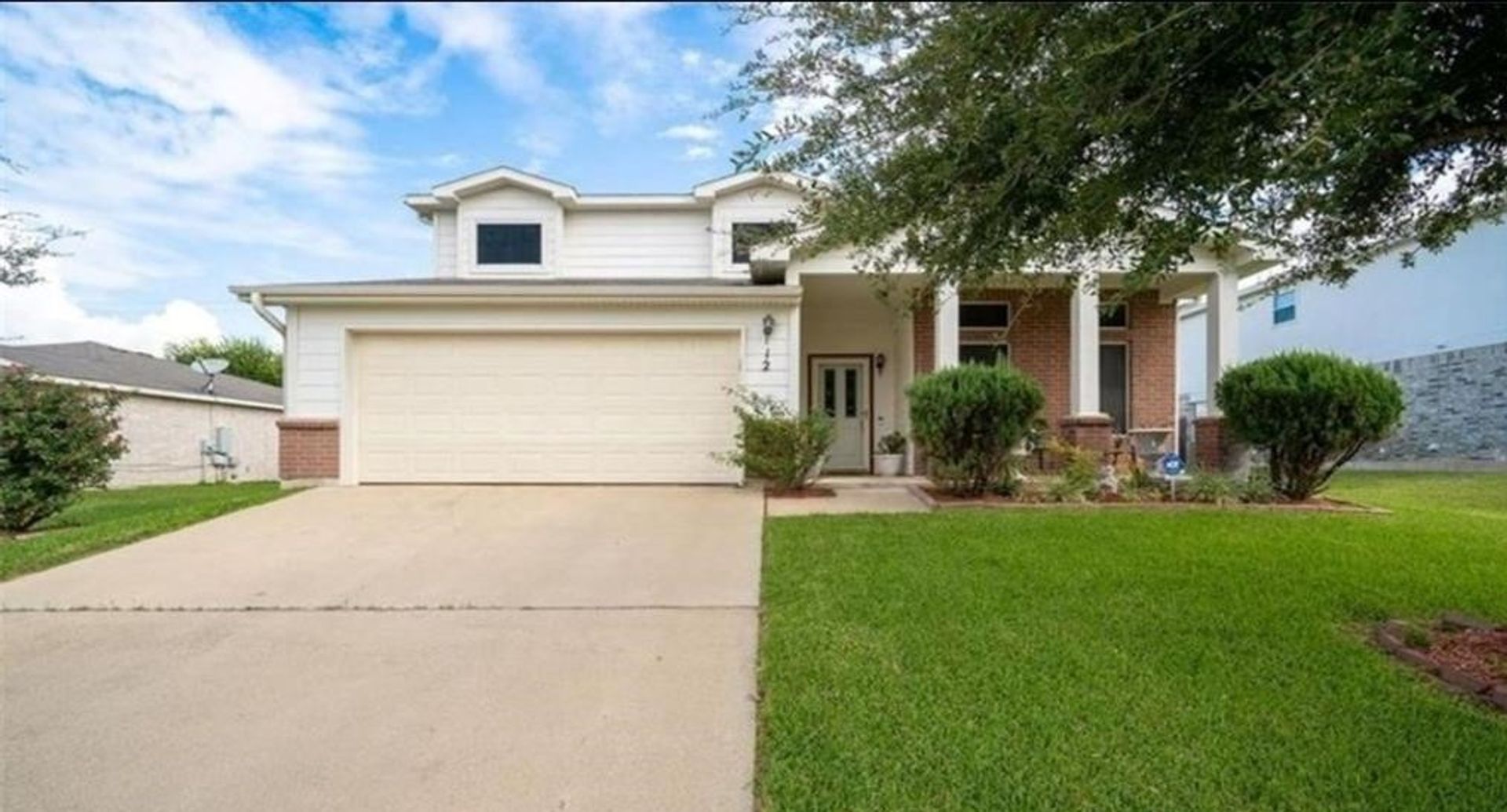 Temple House: 12 Water Ridge Dr