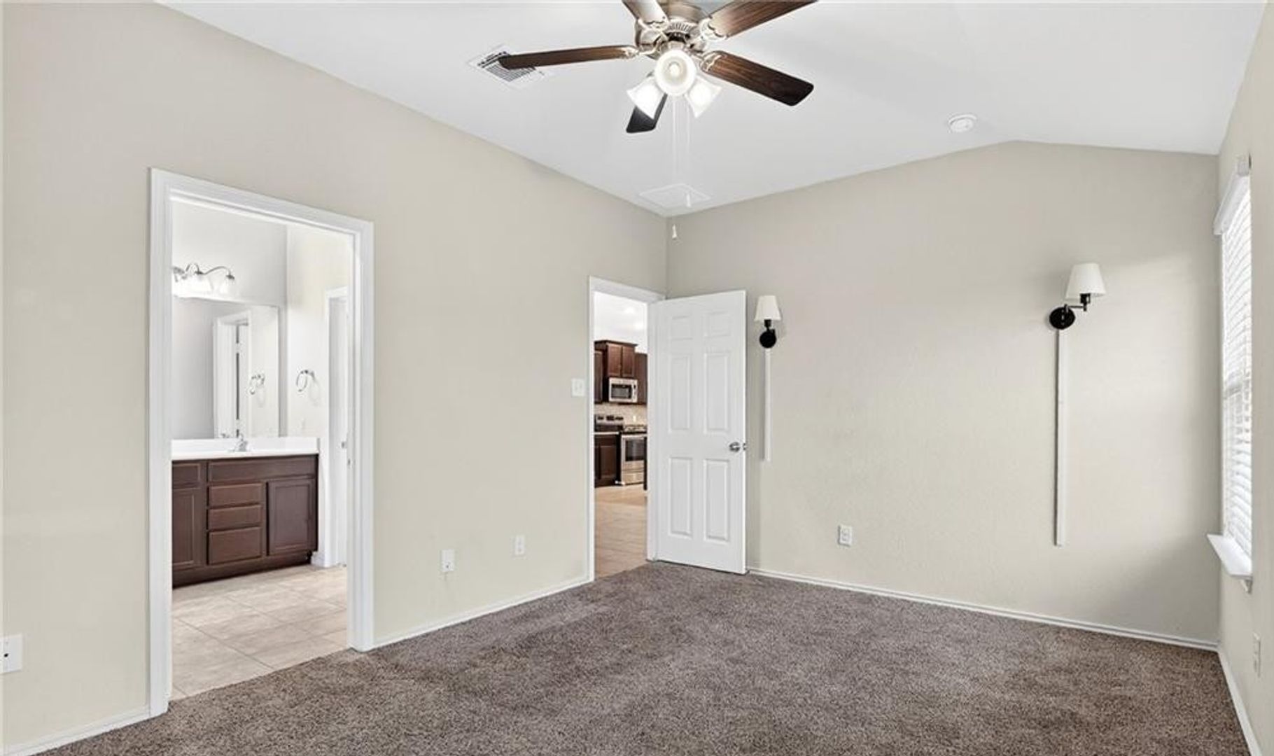 2608 Cortona St 10 of 12