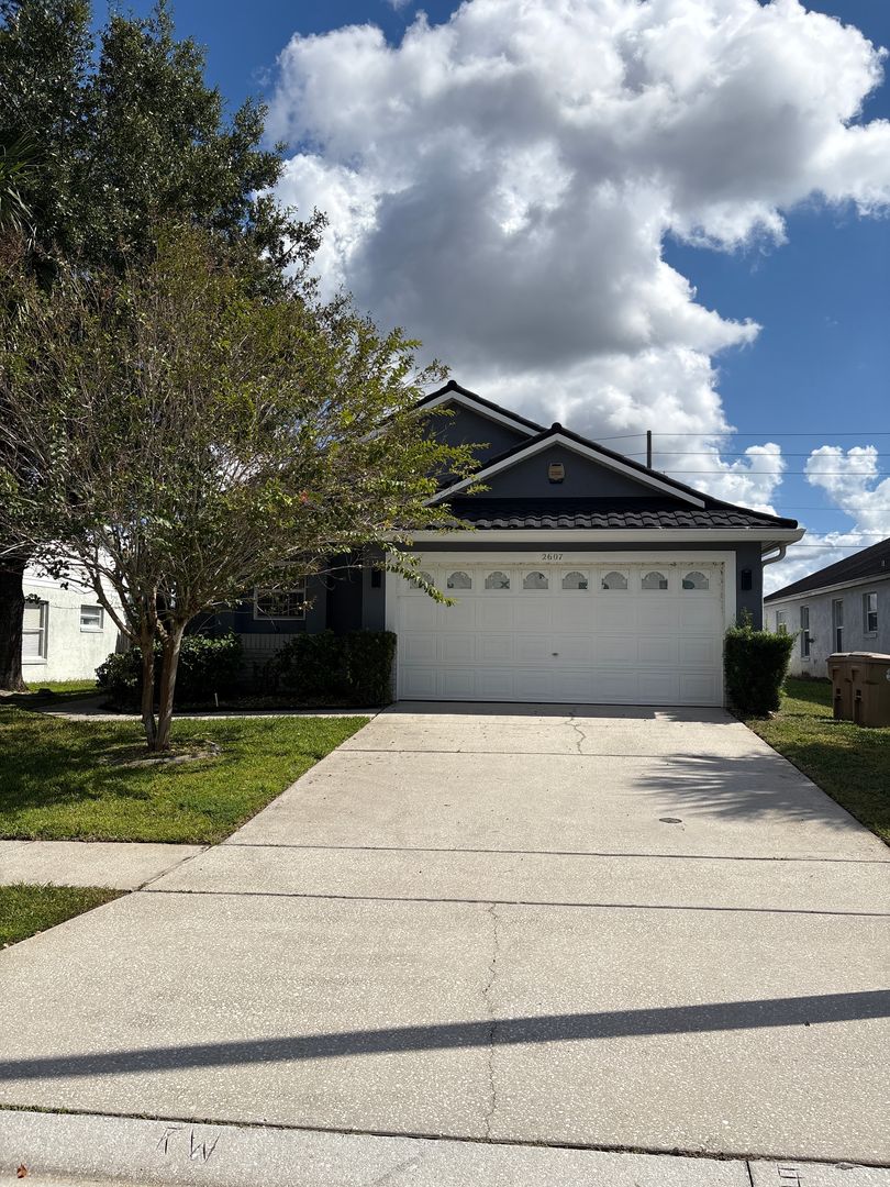 Kissimmee House: 2607 Autumn Creek Circle