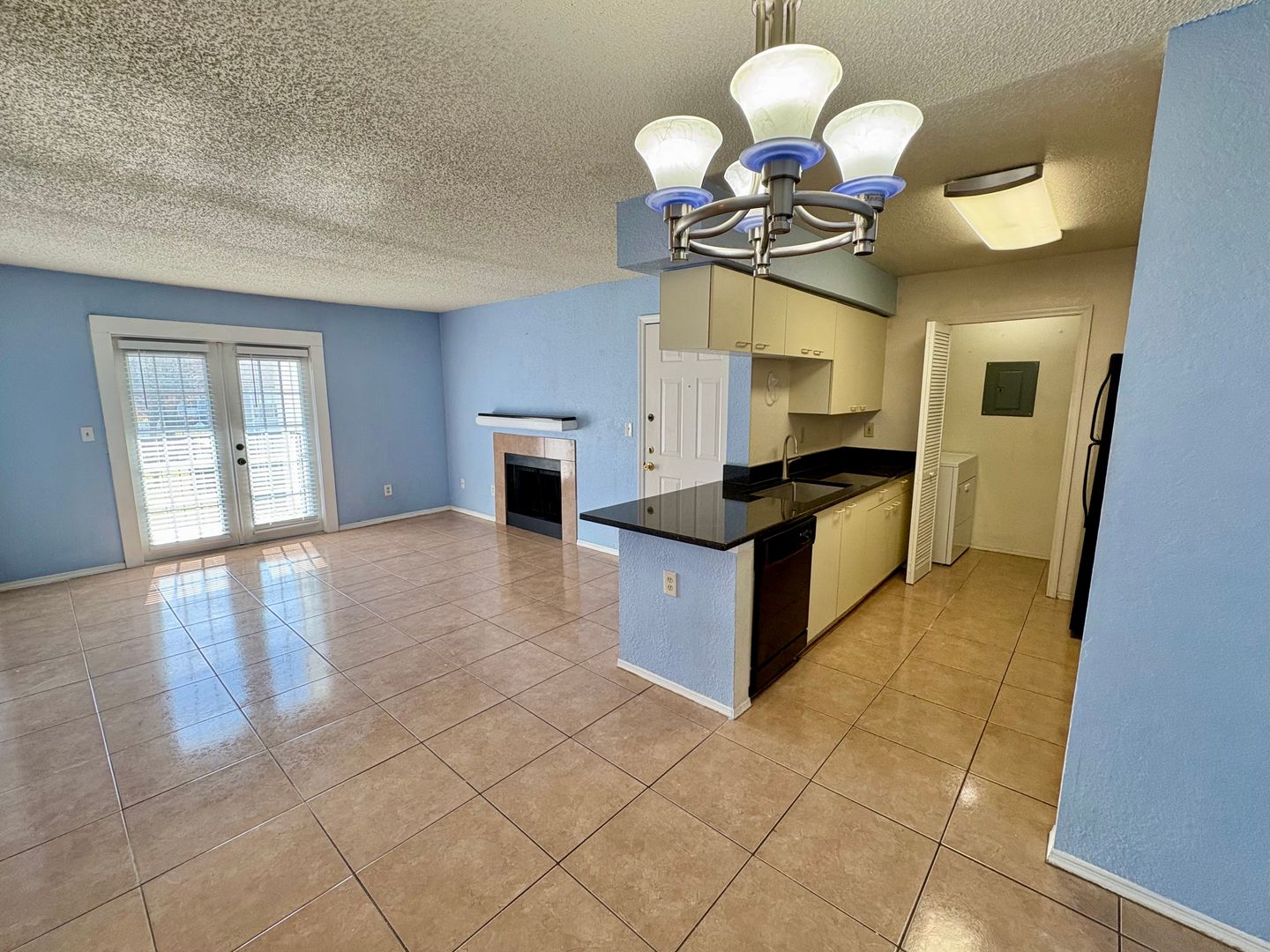 Orlando Apartment: 2550 N. Alafaya Trail #6207