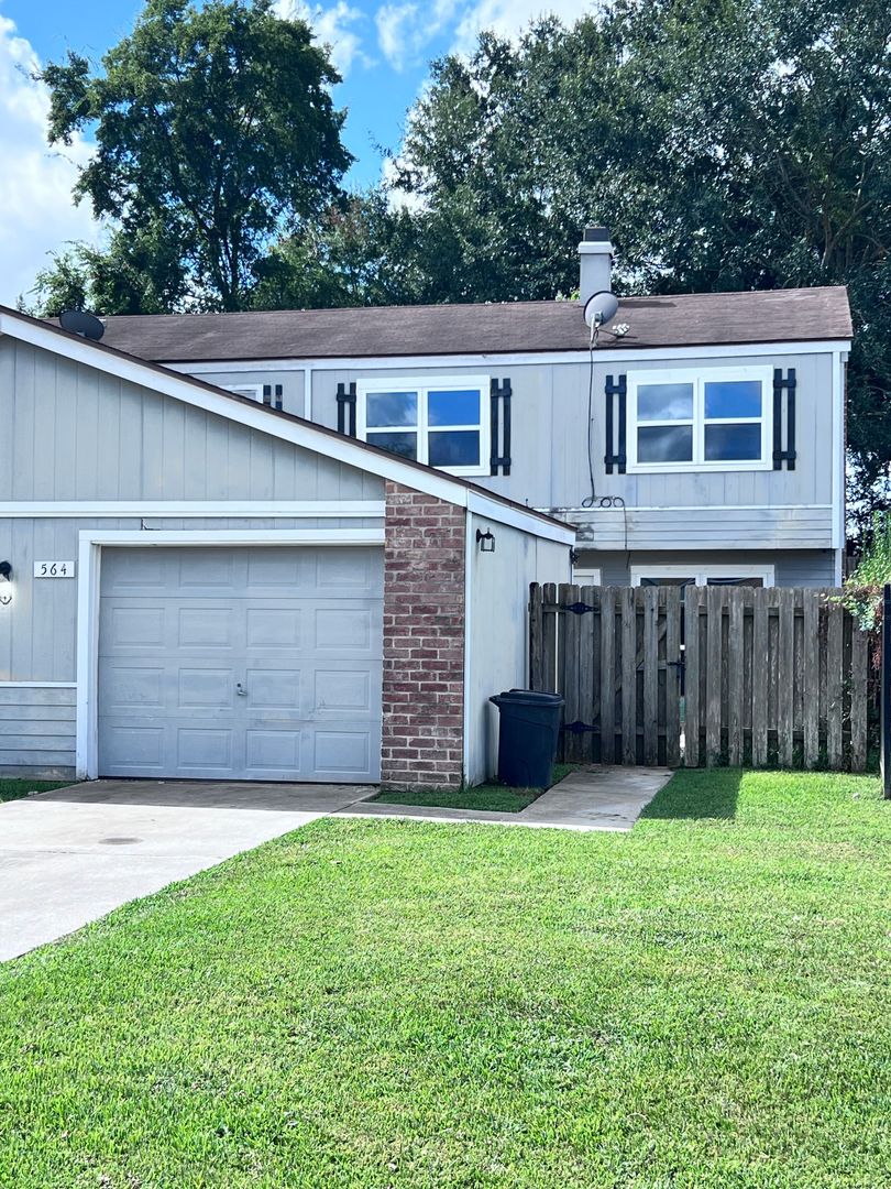 Beaumont House: 564 Georgetown