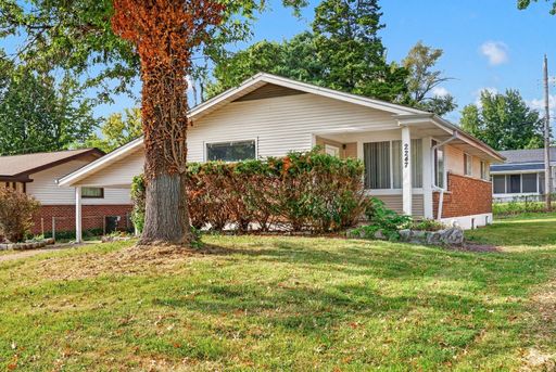 Your new home is waiting at 2247 Hollis Dr! – photo 1