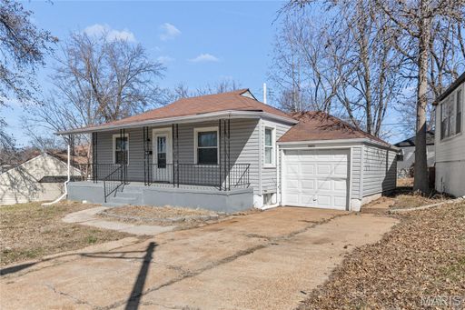 Your new home is waiting at 7471 Sharon Dr! – photo 1