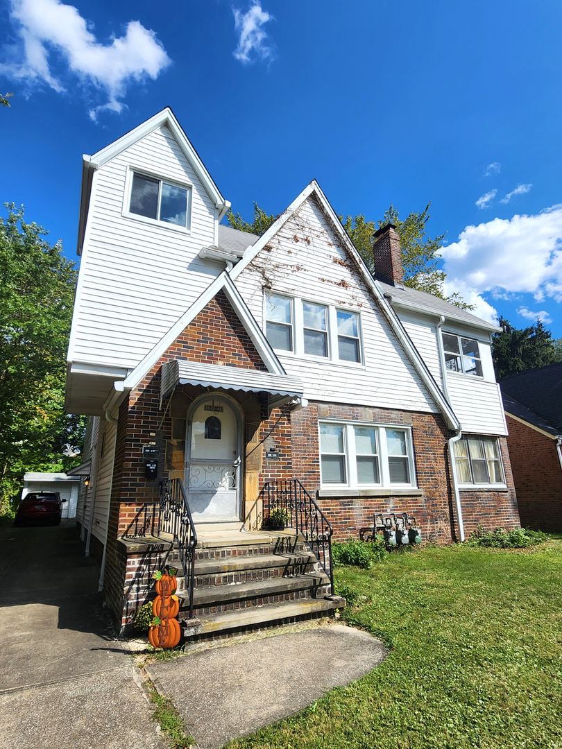 South Euclid Apartment: 1545 Genesee
