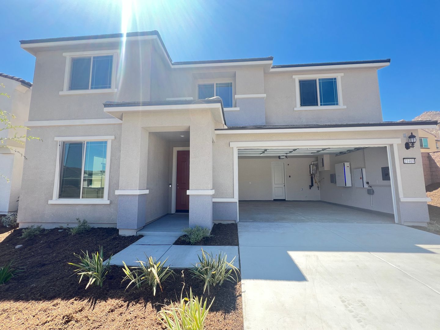 Riverside House: 21469 Thomas Ct