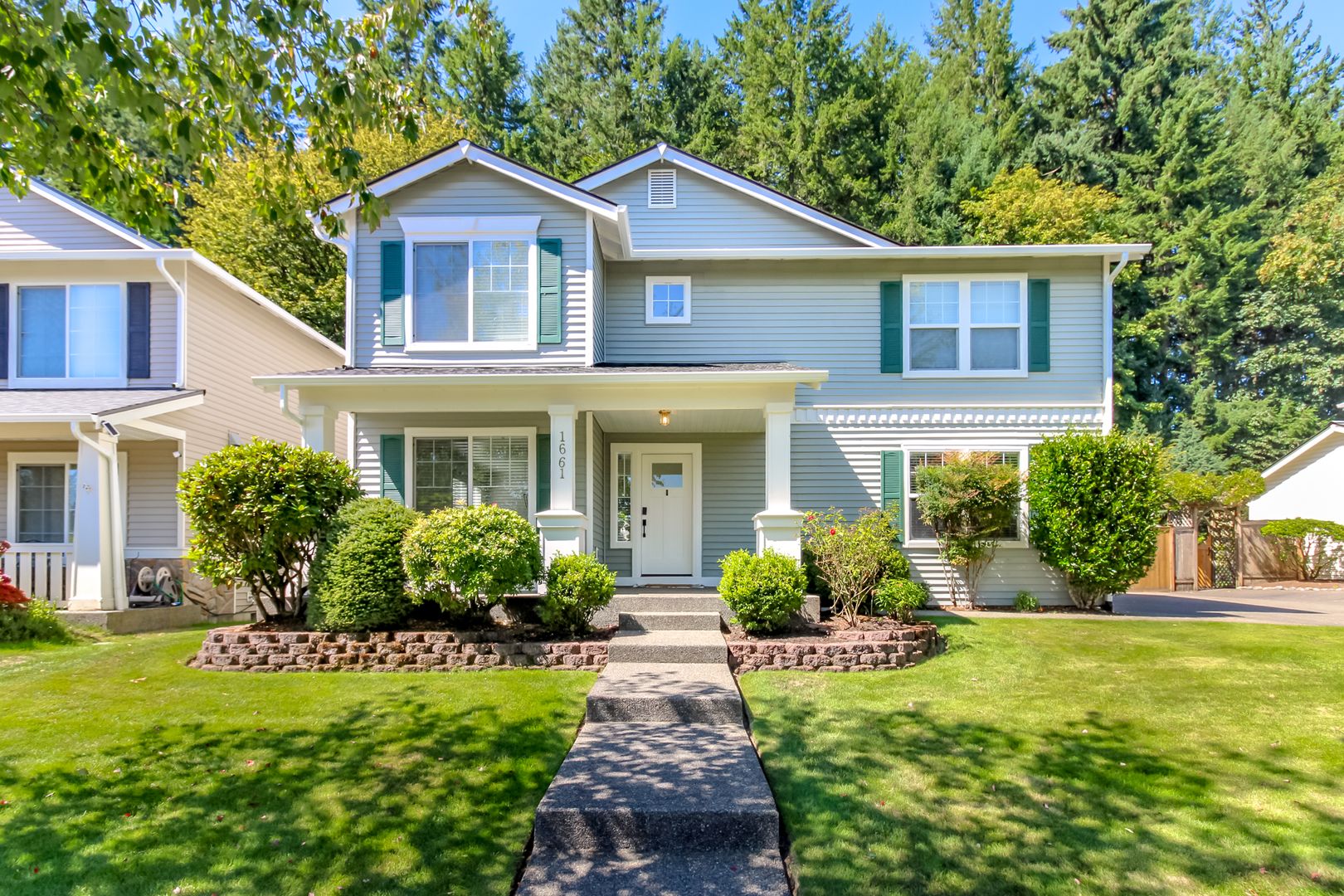 DuPont House: 1661 Jensen Ave