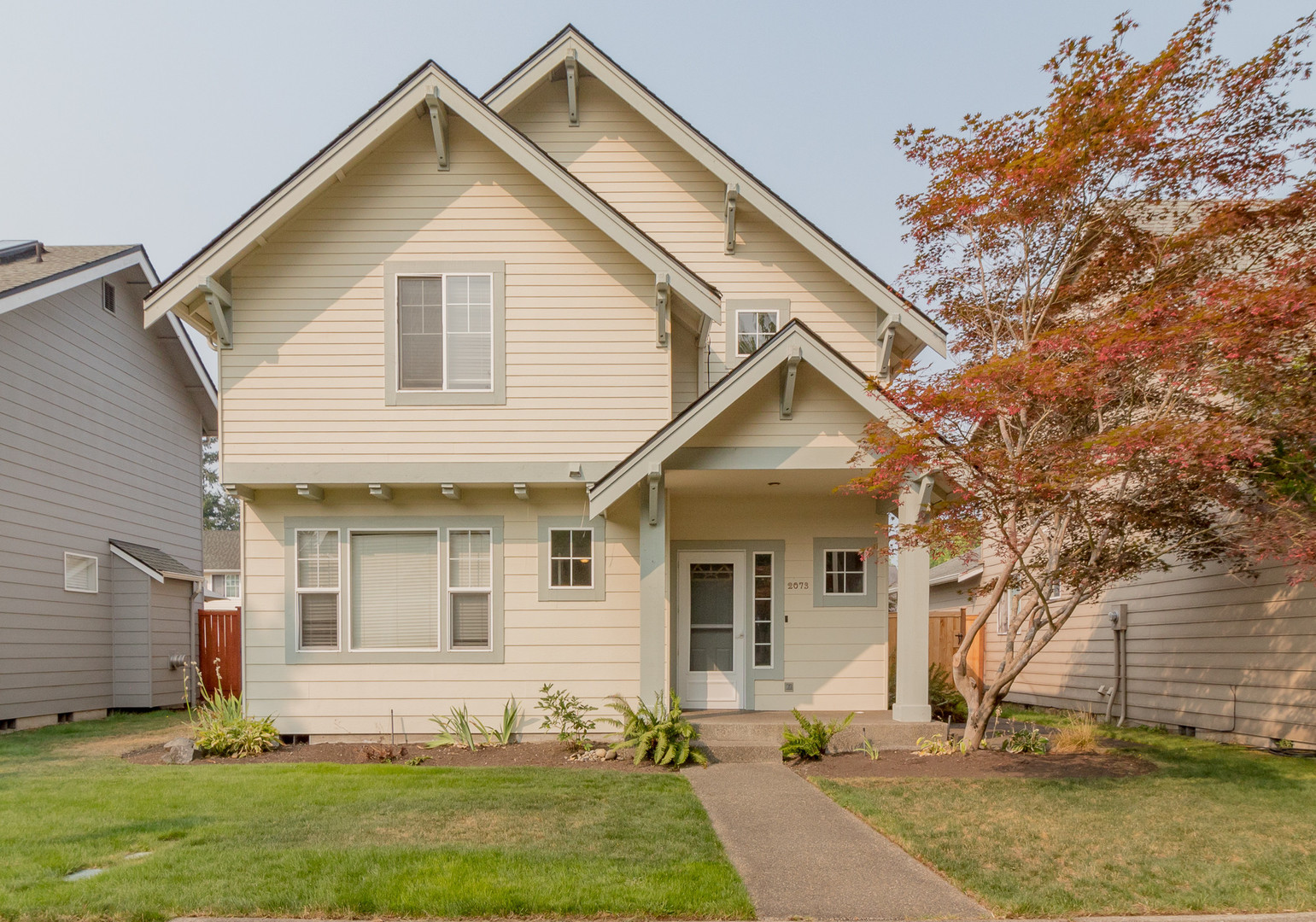 DuPont House: 2073 Palisade Blvd