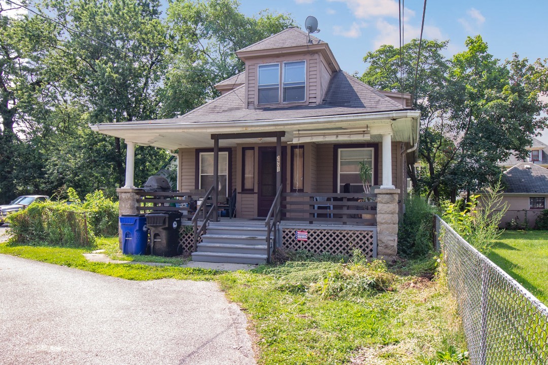 Cleveland Apartment: 2901 Riverside Avenue