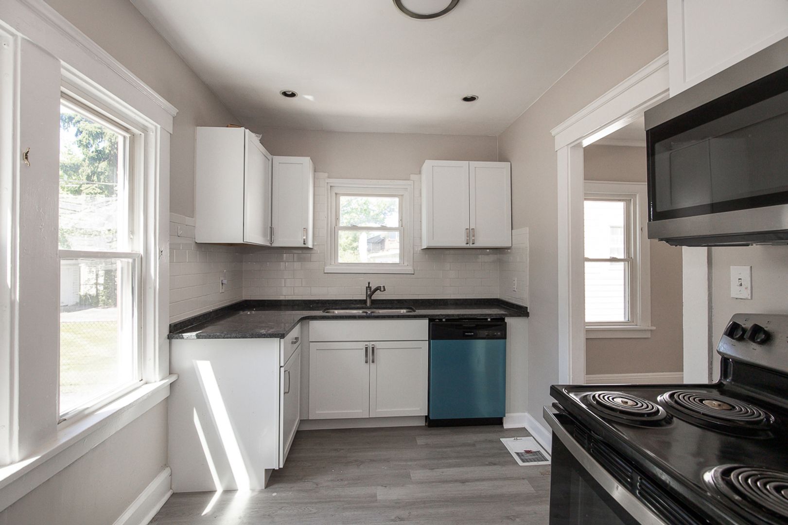 CLEVELAND HEIGHTS Apartment: 3300 DELLWOOD RD