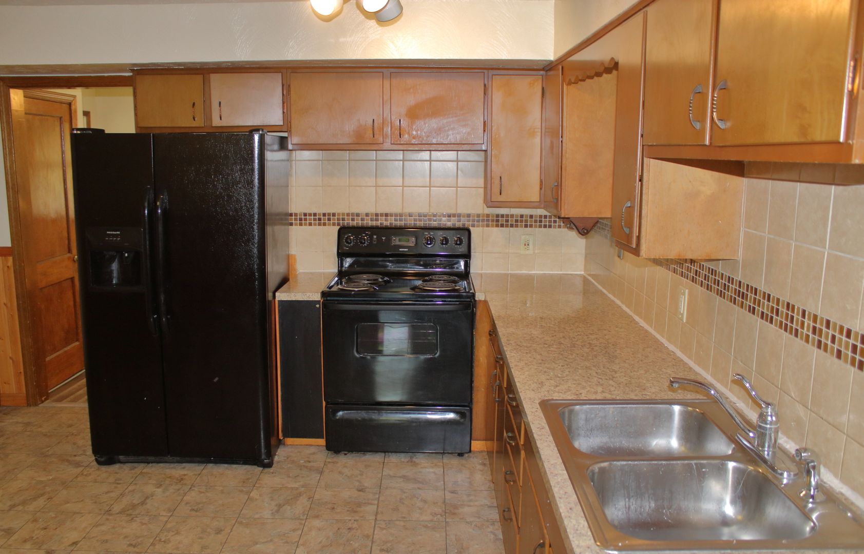 EUCLID House: 25740 RICHARDS AVE