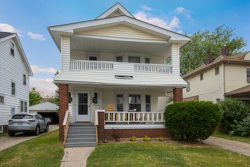 2 bedroom/1 bath downstairs apartment! – photo 1