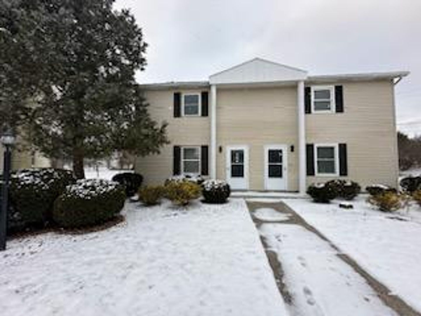 Fremont Apartment: Colony Court