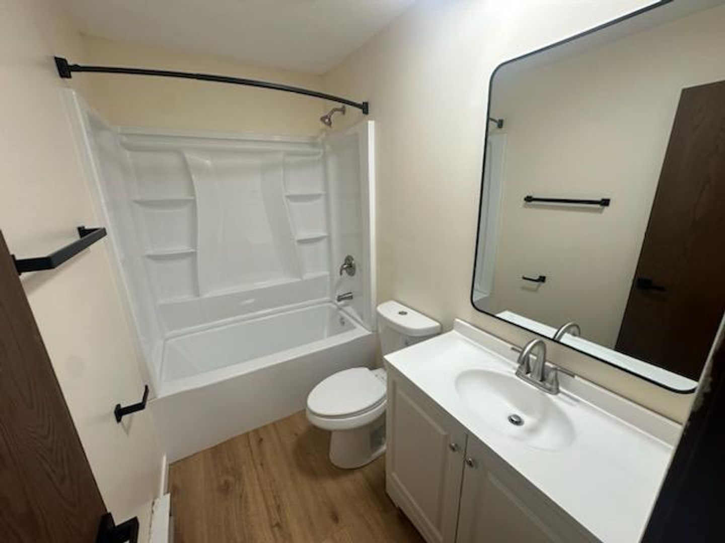 Fremont Apartment: Colony Court