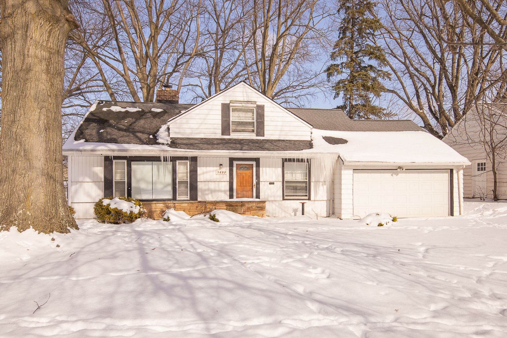 Cleveland Hts House: 3697 Brinkmore Rd