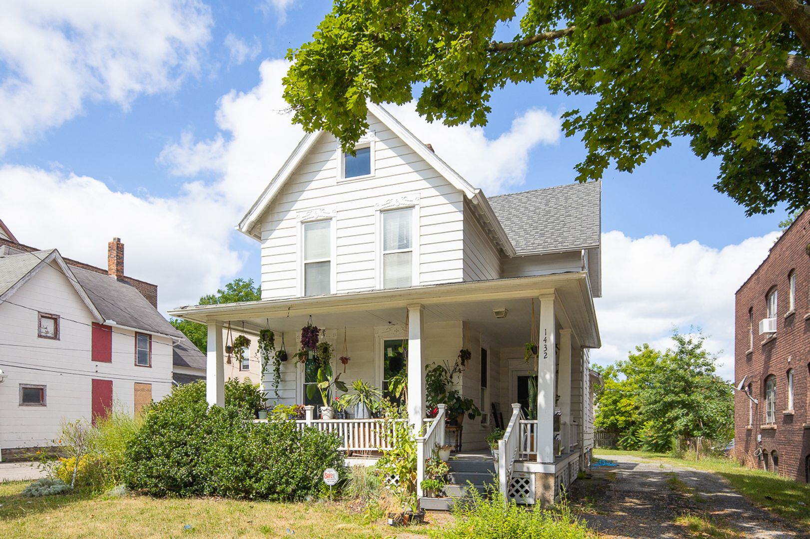 Cleveland Apartment: 1432 W110th St