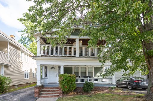 Furnished 2 bedroom downstairs apartment! Cleveland Heights! – photo 1