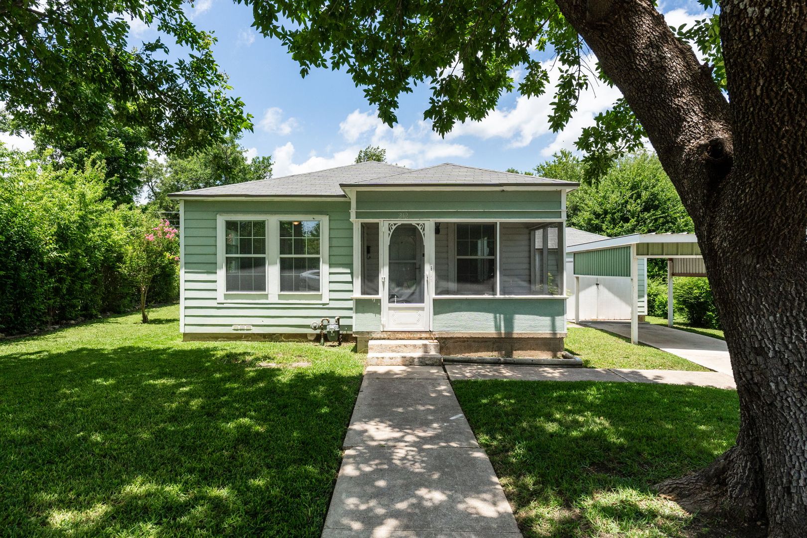 Temple House: 212 S. 26th St.