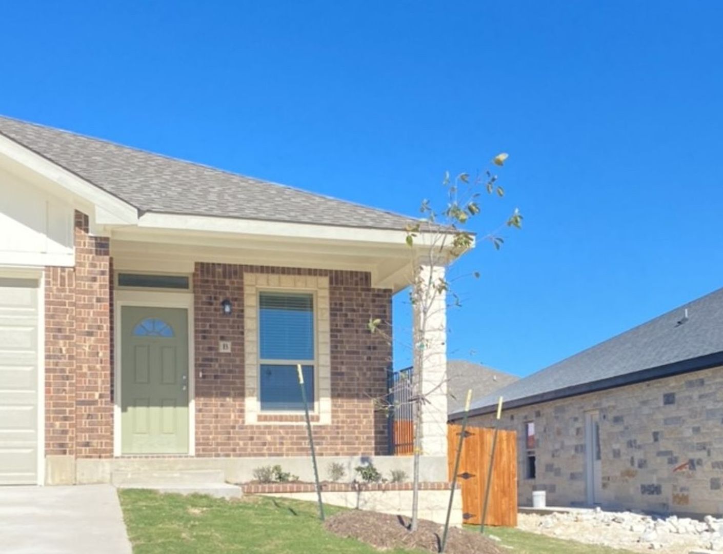 Copperas Cove Apartment: 118 Leon Ln.