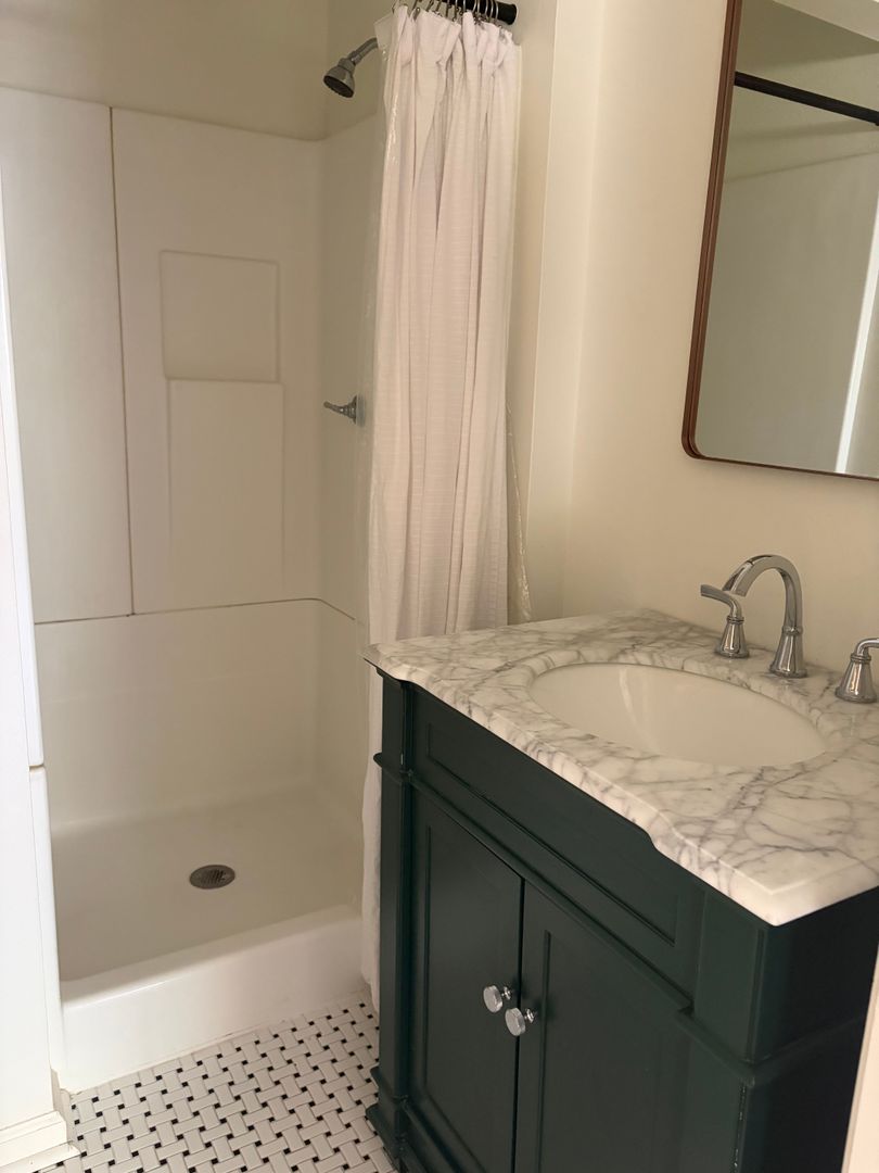 Lafayette House: 509 Alonda Drive
