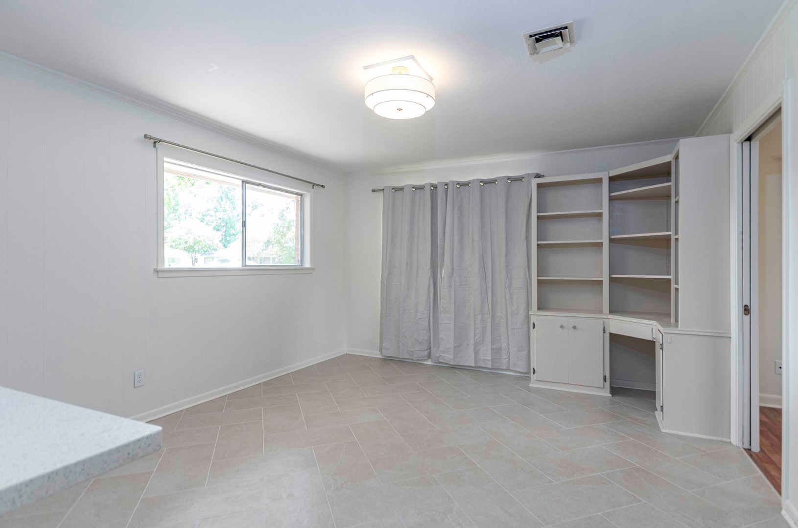509 Alonda Drive 5 of 12