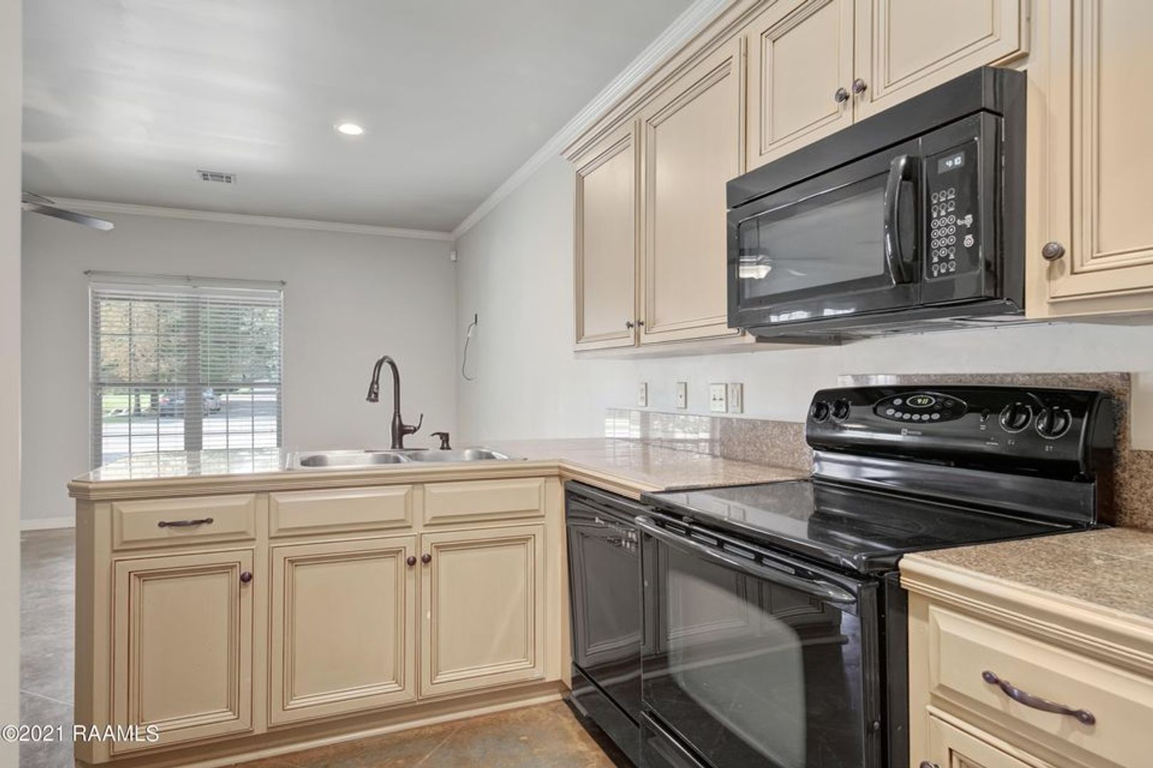 124 Deraney Lane Lafayette 3 of 10