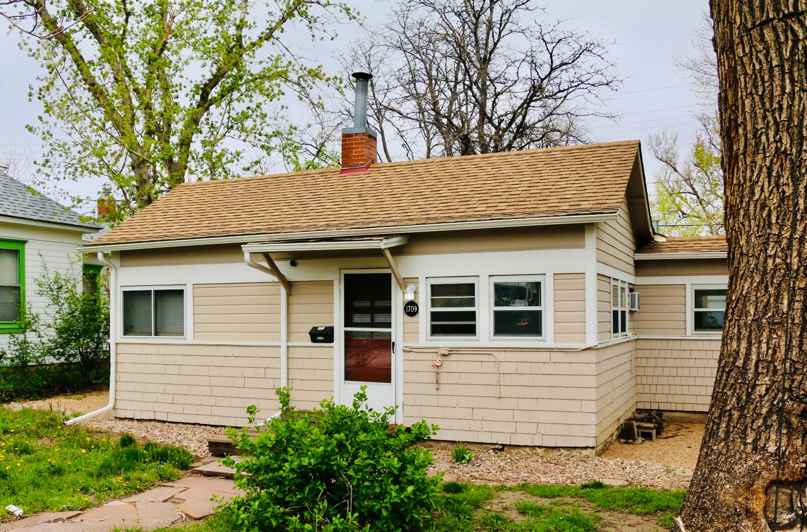 Boulder House: 1709 Arapahoe Ave