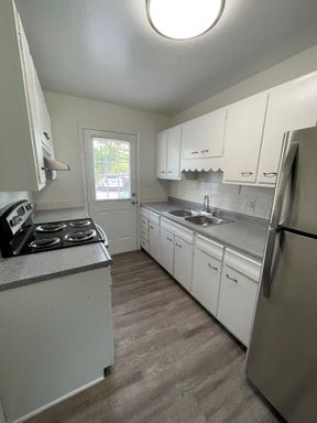Spacious 2 bed 1 bath home!