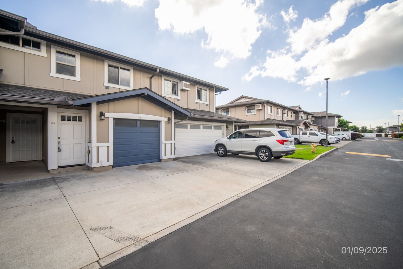 Kapolei Townhome: 91-1269 Kamaaha Avenue #303