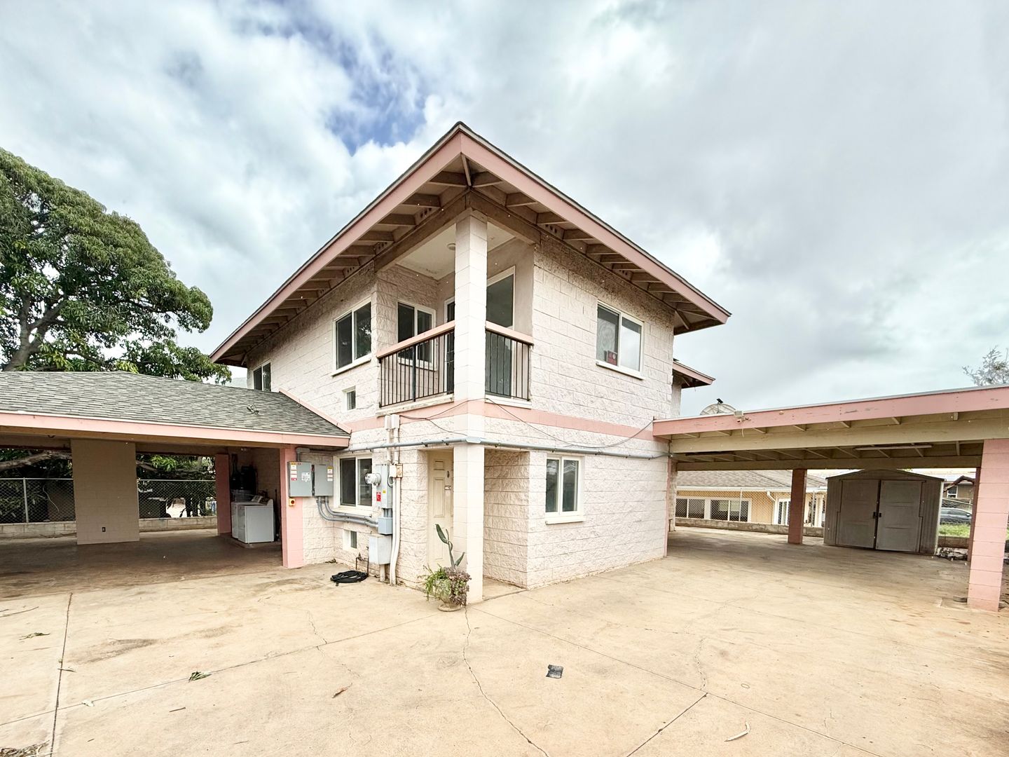 Waianae House: 87-119 Halike Place