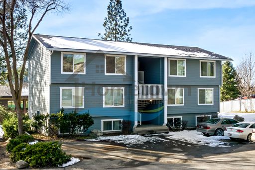 2 Bedroom 1 Bath Home with Off-Street Parking Available in Coeur d'Alene!