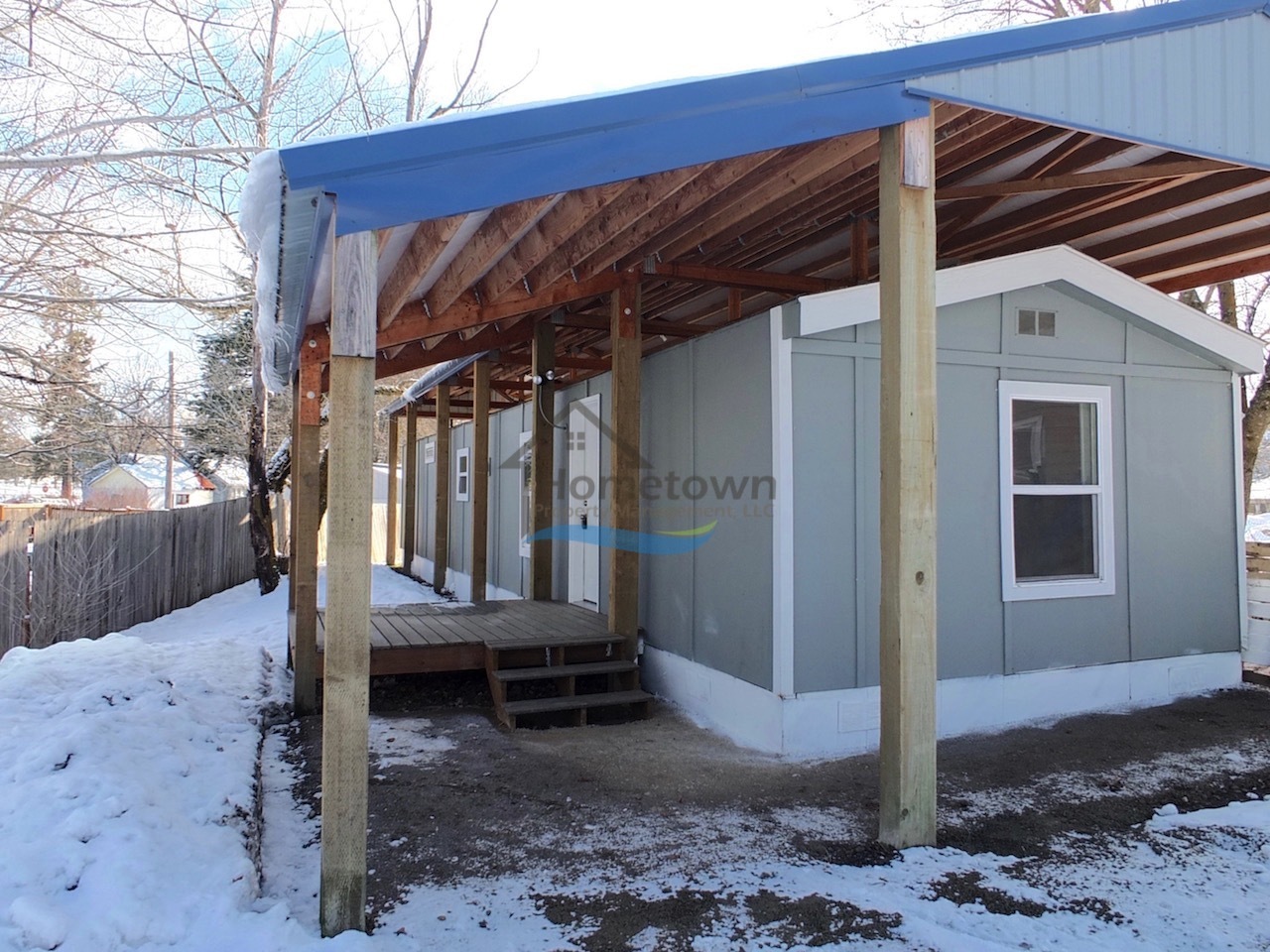 Spirit Lake House: 6268 W Jefferson St