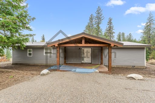 3 Bedroom 2 Bathroom Home in a Rustic Setting with Mountain Views Available in Blanchard!