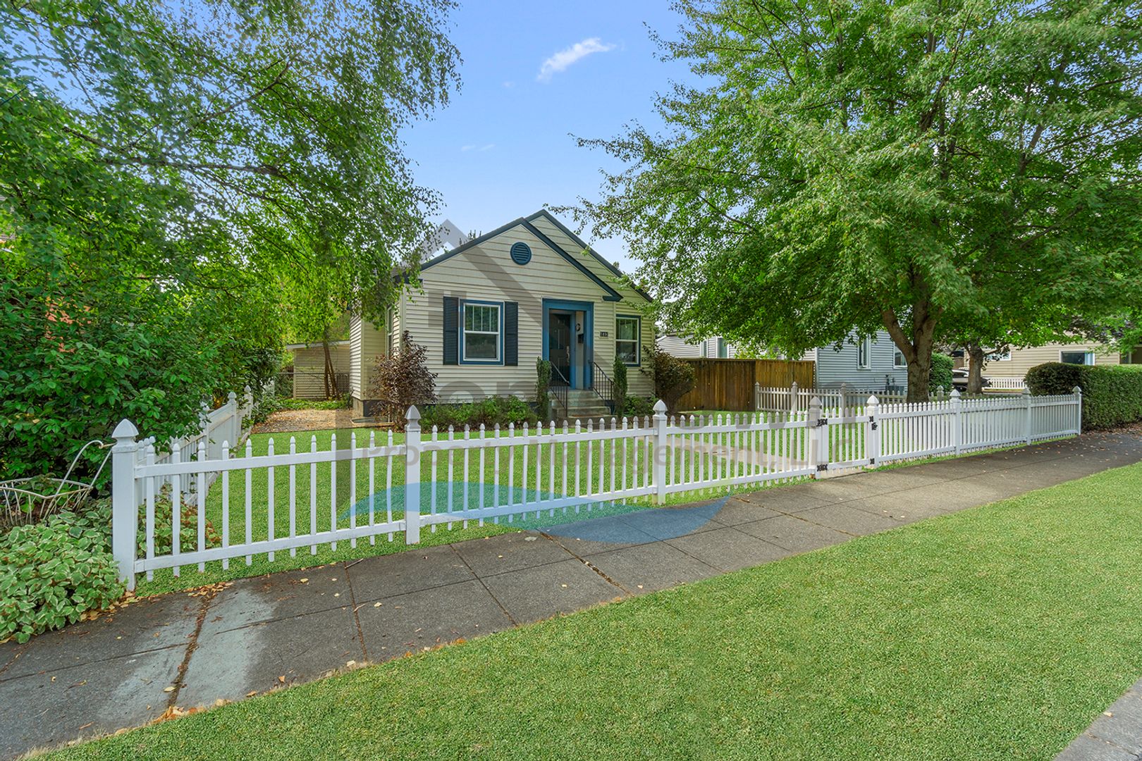 Coeur d'Alene House: 1406 E Indiana Ave