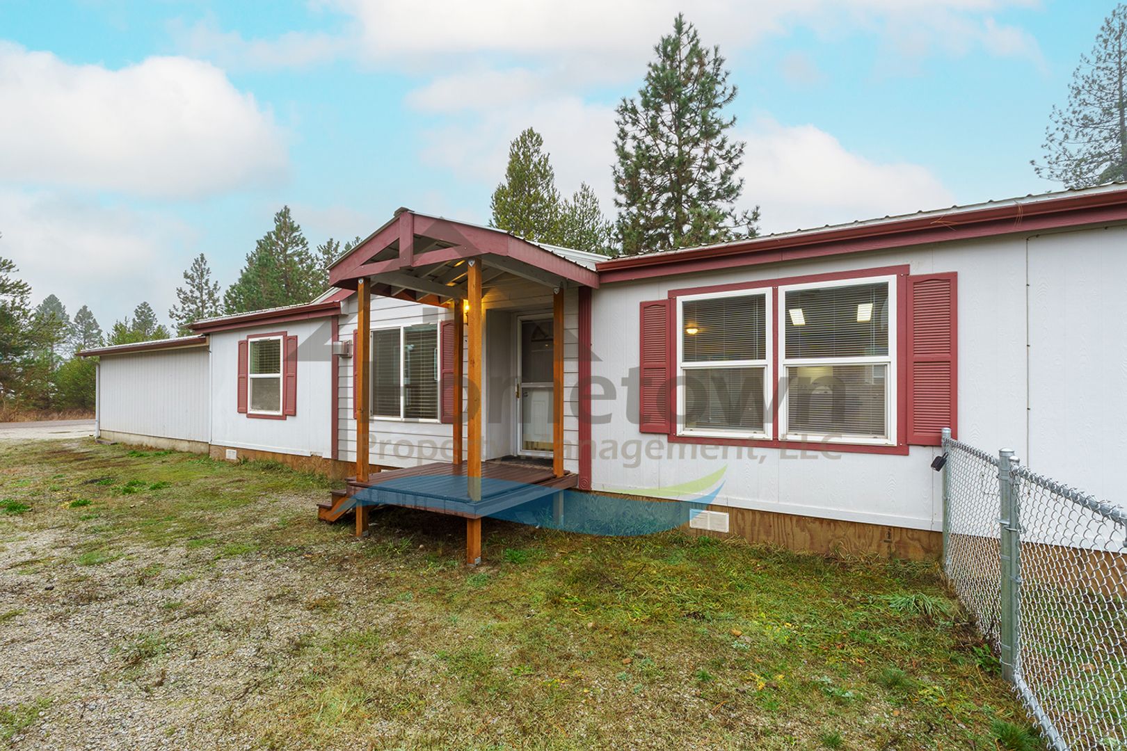 Athol House: 5425 E Grove Ave