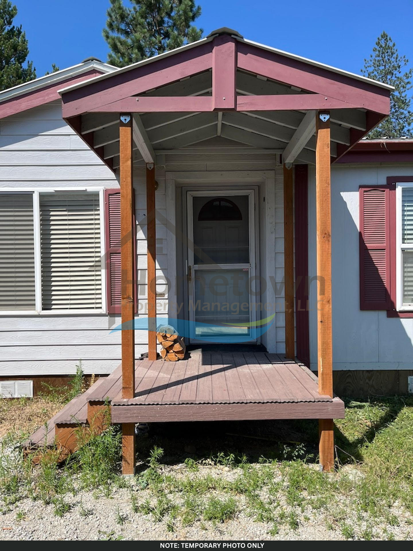 Athol House: 5425 E Grove Ave