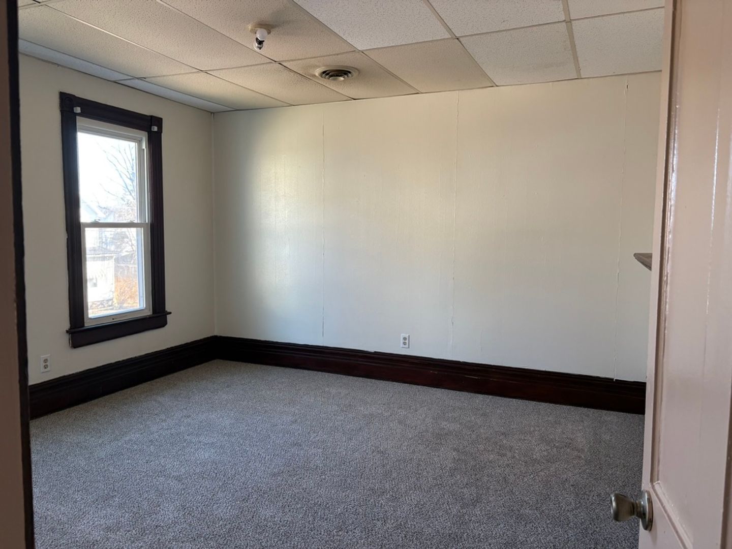 Parkersburg Apartment: 2517 Grand Ave