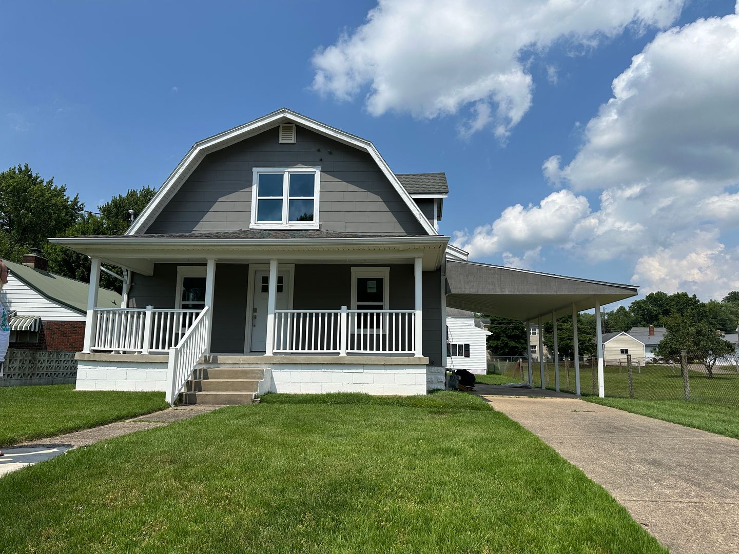 Parkersburg Apartment: 1023 36th St