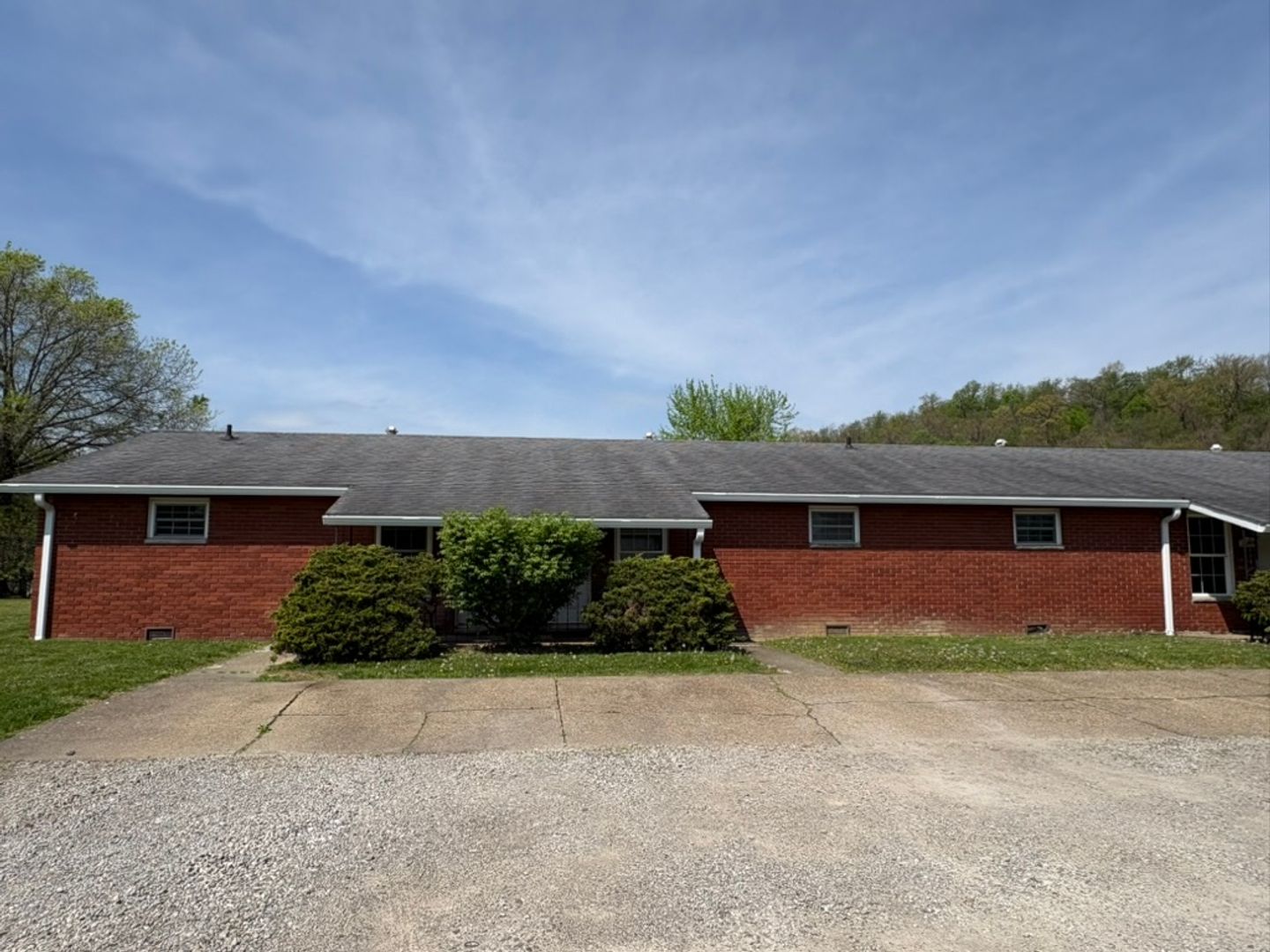 Parkersburg Apartment: 510 Nicely Place