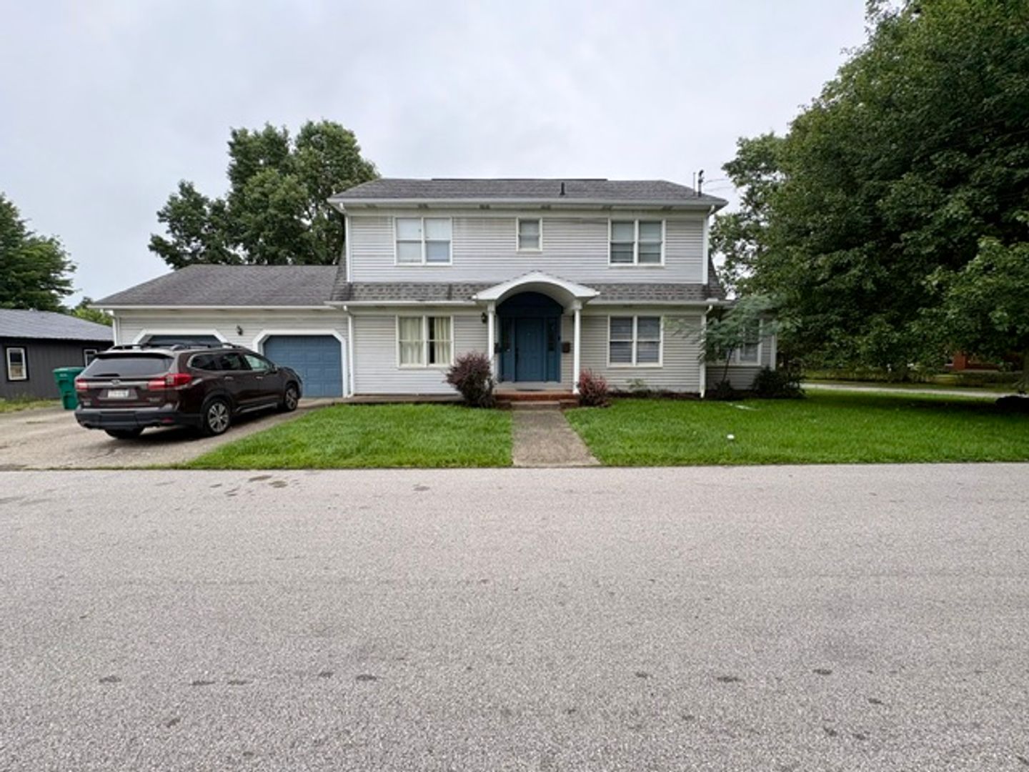 Parkersburg Apartment: 600 Schultz St