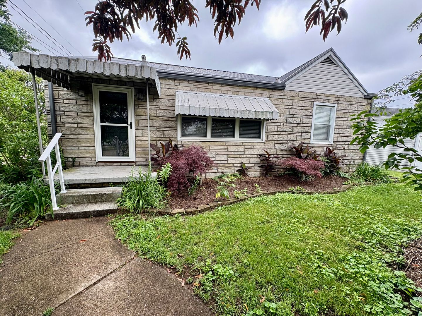 Vienna House: 4406 7th Ave