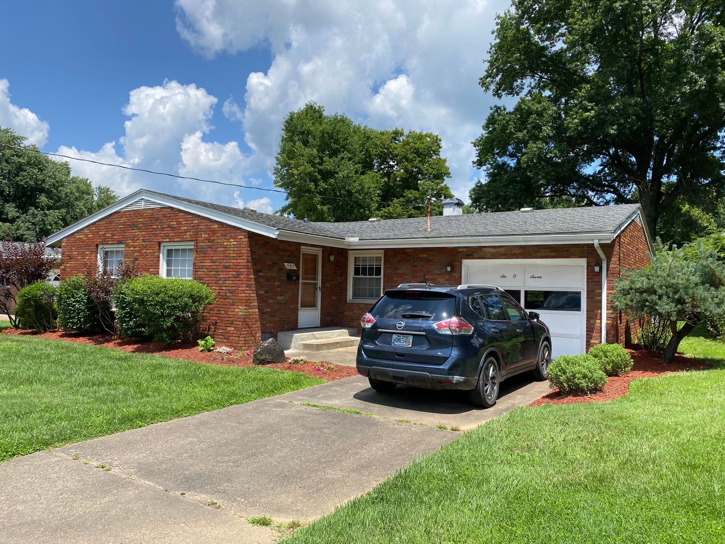 Vienna House: 607 46th St