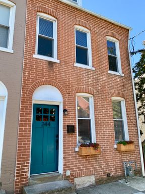 Beautifully Renovated Home On East Frederick Street! – photo 1