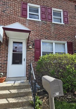 Well maintained Lancaster Rowhome – photo 1