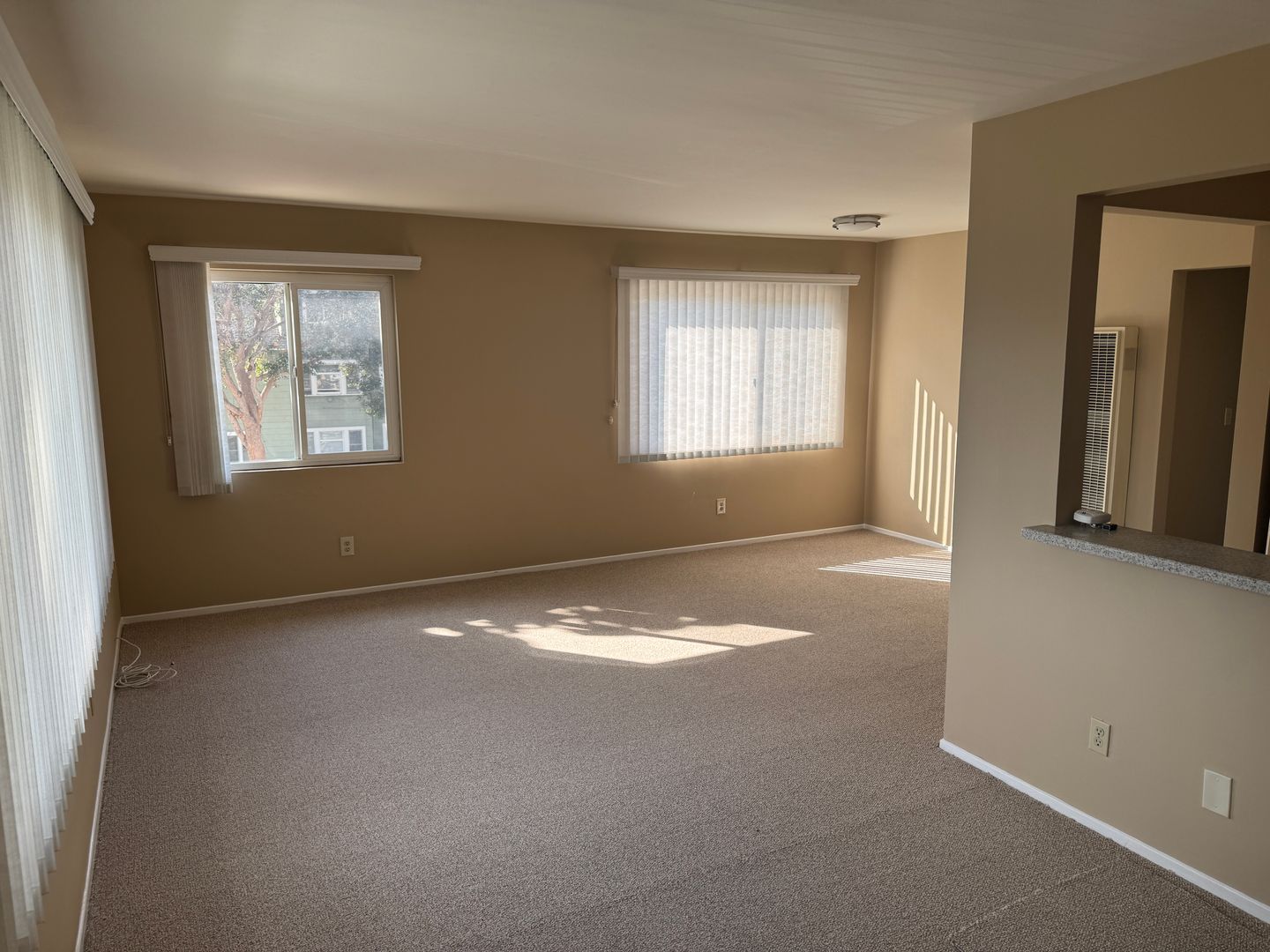 Redondo Beach Apartment: 301 Carnelian Street