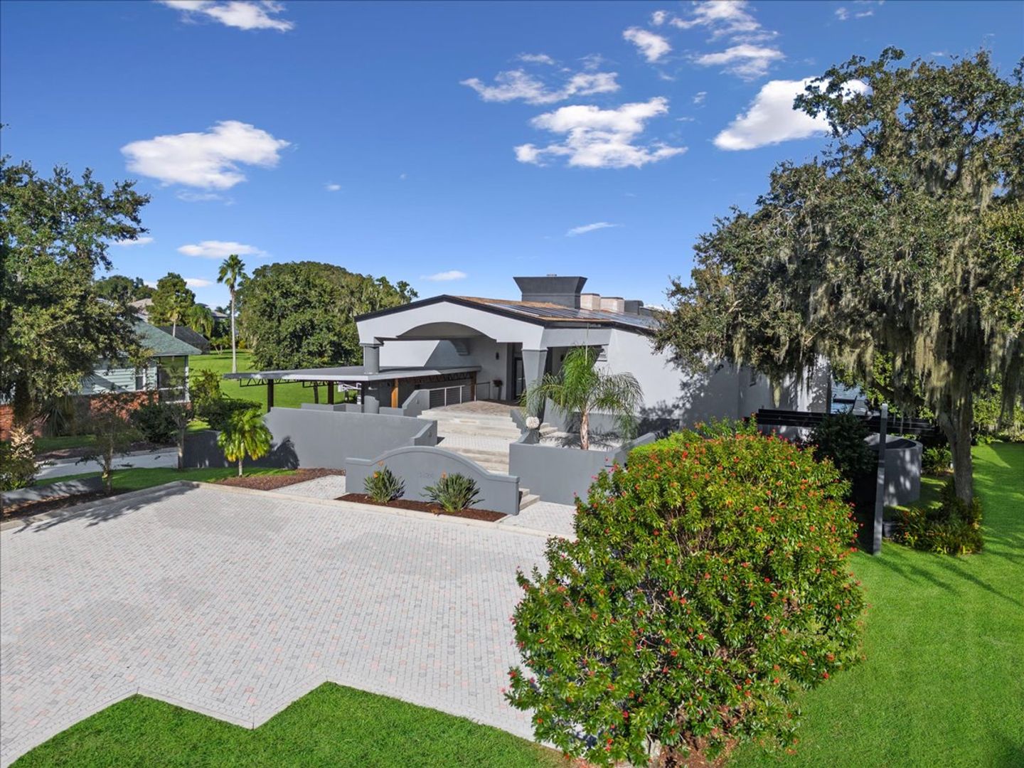 Winter Haven House: 3824 Gaines Dr.