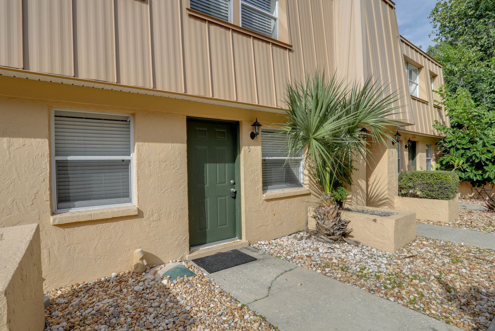 Orlando Apartment: 2605 E Central Blvd